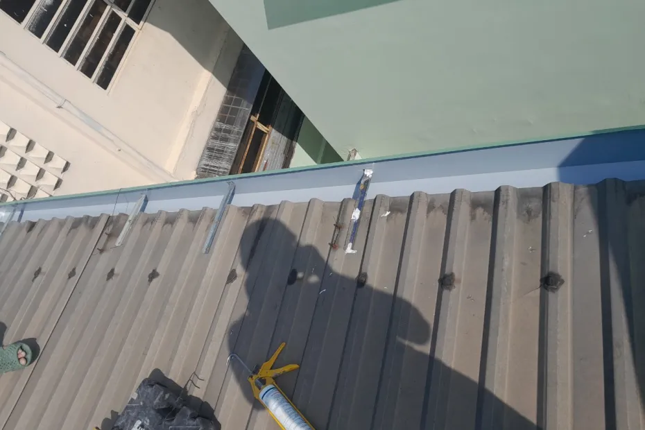 Thi công lắp đặt máng xối kho xưởng tại Đức hòa Long An