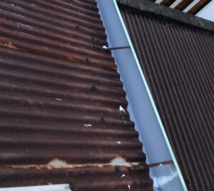 Thi công lắp đặt máng xối kho xưởng tại KCN Mỹ Phước Bến Cát